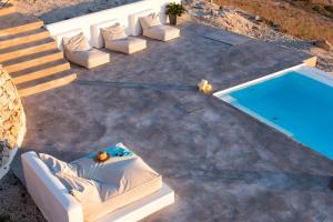 Sleeps8-Parking-Garden-Pool-SunSets-Barbeque