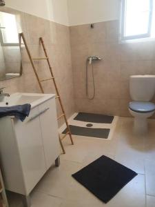 Studio mitoyen à la campagne vue sur la mer