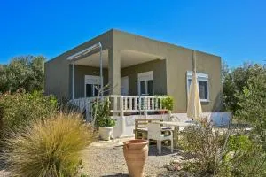 Spiti tou Papa sto Vouno - 卡米拉日