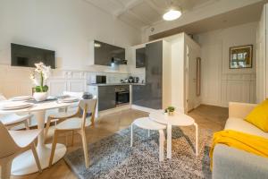 Appartements Le Schuman - Suites en Hyper Centre - Gare - Fibre - RBNB - : photos des chambres