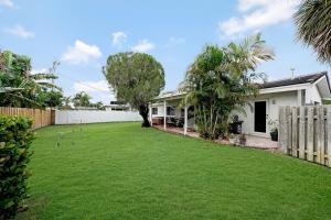 Retro Getaway Home By Pmi