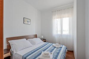 Portobello sul mare by Rentbeat