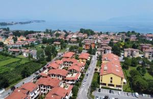 Agata Apartment a soli 250 metri dal Lago di Garda - AbcAlberghi.com