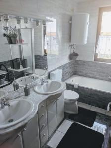 Relax and enjoy at POWERMoNi