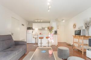 Appartements Spacieux et beau T2 en rez de jardin par Groom* : photos des chambres