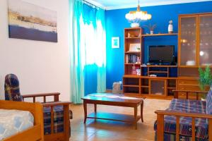 Entire flat 70sq m at Luz just 400m beach distance