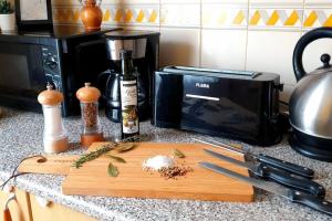 Entire flat 70sq m at Luz just 400m beach distance