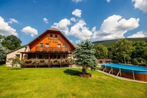 Penzion pod Šerákem - 拉莫佐夫