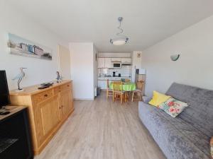 Appartements 2 PIECES RUE DES GENETS : photos des chambres