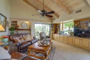 Mtn-View Rancho Mirage Condo with Lakefront Patio - Thousand Palms