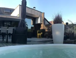 Maison moderne avec sauna et bain nordique - Comines