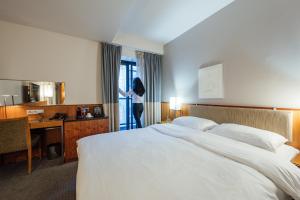 Cozy with balcony room in K+K Hotel Elisabeta