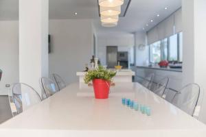 Lujoso apartamento a 150 m del mar