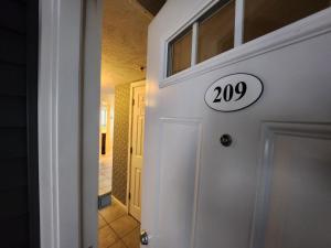 North Shore Inn TC 209