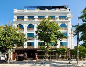 Seven Sea Villa Hotel Apartment - 100m to the beach