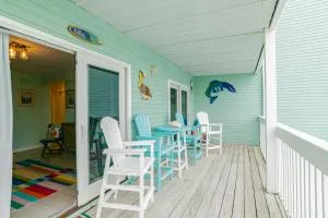 Docks On Old River 11B By Pkrm - بيرديدو بيتش