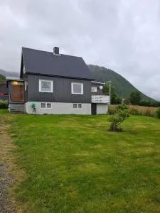 Cozy house - Strønstad @the start of Lofoten - Digermulen