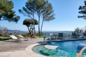 Villas Exceptional property with panoramic sea view over the Bay of Cannes : photos des chambres