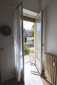 Iris 128: il terrazzino sul giardino