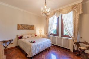 Villa Liberty Venezia -Jacuzzi, gardens, parking - Dimora Storica a soli 20km da Venezia
