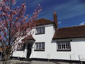 obrázek - Double Award Winning, Stunning 1700's Grd 2 listed cottage near Stonehenge - Elegantly Refurbished Throughout