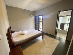 Praia de Maresias - 5 Suites Ar Condicionado Serviço de Praia Wifi Churras Piscina Casa Condominio Segurança 4 Vagas