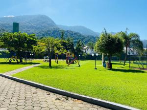 Praia de Maresias - 5 Suites Ar Condicionado Serviço de Praia Wifi Churras Piscina Casa Condominio Segurança 4 Vagas