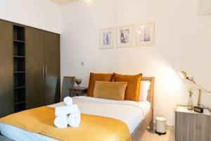 Vacationer Holiday Homes I 1 Bed Downtown I Walk to Dubai Mall & Burj Khalifa