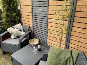 Apartament z tarasem przy parku