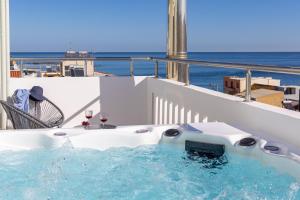 -Superior Maisonette Jacuzzi & Private Parking - Koum Kapi Mare Seaside