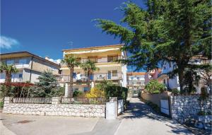 Nice Apartment In Crikvenica With 2 Bedrooms And Wifi