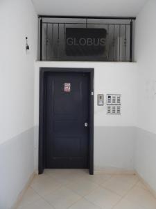 Modern Spacious 1 Bedroom Flat Next to the Beach