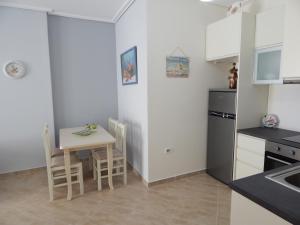 Modern Spacious 1 Bedroom Flat Next to the Beach
