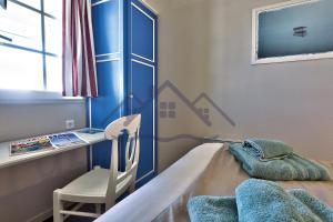 Appartements LocaLise au Guilvinec - A16 - Vue sur la mer, la piscine et le jardin - Tout a pied, plages, port, centre, commerces, marche - Wifi inclus - Animaux bienvenus - Linge de lit inclus : photos des chambres
