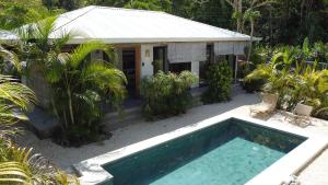 Lapislazuli House & Flats with shared Pool