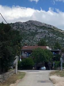 Apartments by the sea Starigrad, Paklenica - 21039