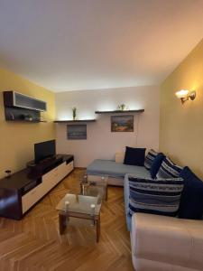 Apartments by the sea Starigrad, Paklenica - 21039 