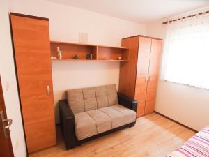 Apartments with parking space Vinkuran, Pula - 21016