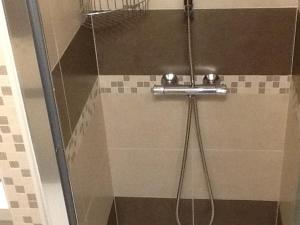 Studio romantique avec balcon et parking à 50 m de la plage - FR-1-712-12