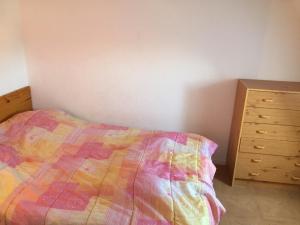 Appartement 3 pièces avec mezzanine près de la plage, parking compris - FR-1-712-19