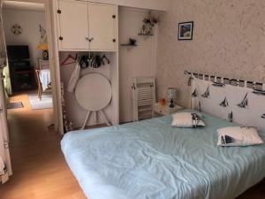 Appartements Appartement 2 pieces cosy au centre-ville, a 2 pas de la plage avec parking - FR-1-712-35 : photos des chambres