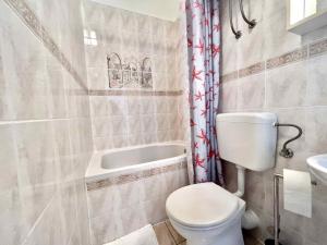 Apartments in Crikvenica 44015