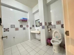 Phòng 4 Người Có Ban Công (Quadruple Room with Balcony)