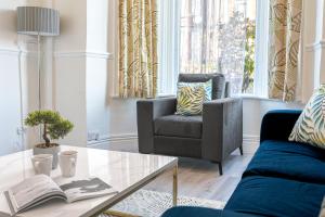 Stylish Luxury Large 4BR KingBed