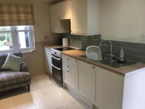 Cute Cottage 2024 Traveller Award - Crowthorne