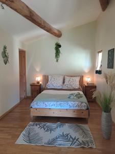 B&B / Chambres d'hotes Domaine Saint Claude - Gite , Chambres d'hotes & hebergement insolite : photos des chambres