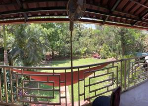 The Rippling Edge - River front property