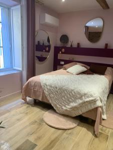 Appartements Studio coeur de ville sanary tres cosy parking : photos des chambres