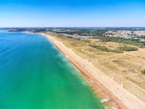 Hotels ibis Styles St Gilles Croix de Vie centre-ville : photos des chambres