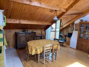 Appartements A corner relaxat° all comfort duplex T4bis COLMARS : photos des chambres